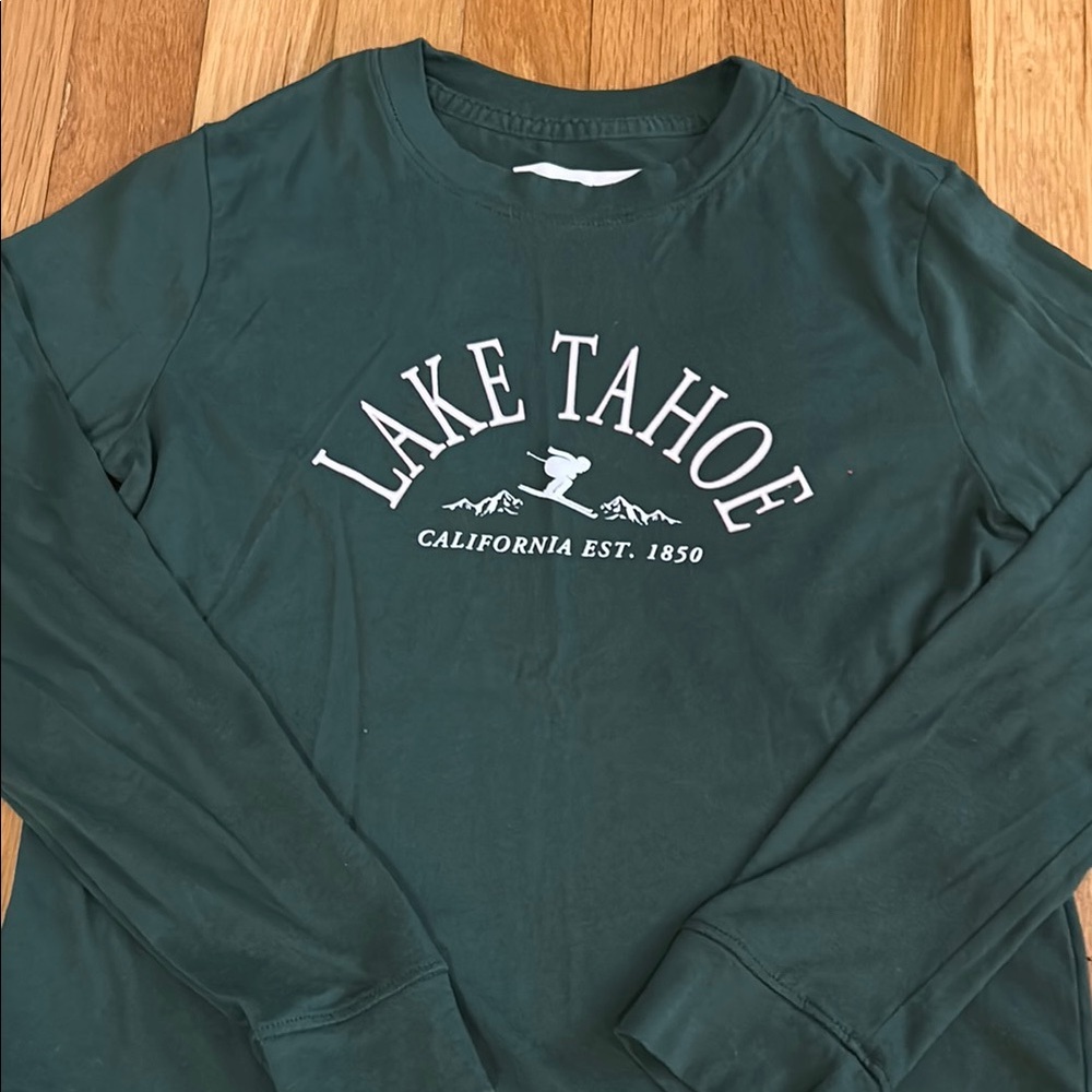Abercrombie Kids Lake Tahoe Green long Sleeve tee. 9/10